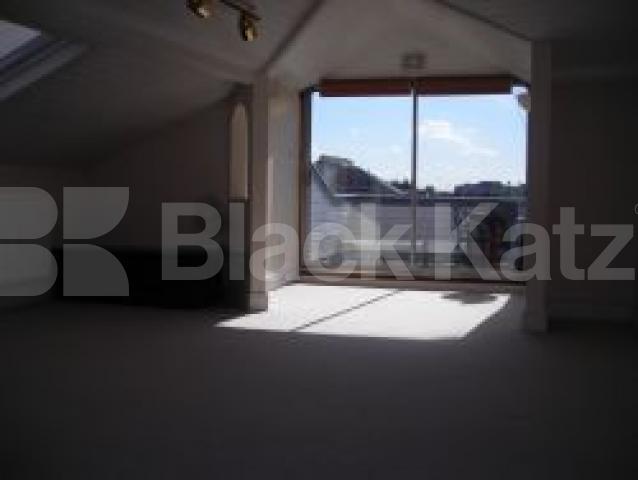 			3 Bedroom, 1 bath, 1 reception Flat			 Belsize Square, BELSIZE PARK NW3